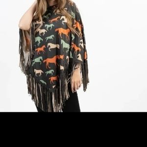 Nwt Montana west poncho
